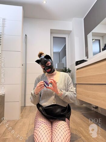 Full leaked Doe eyes page private photo