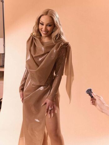 Full leaked Doja cat page private photo