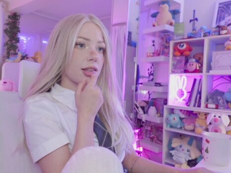 Full leaked Dollblush private photo
