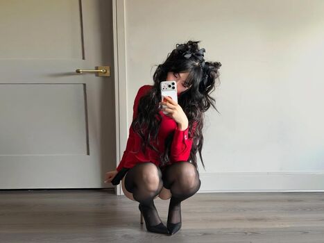 Full leaked Domymommi private photo