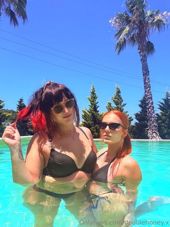 Full leaked Doublehoney x private photo