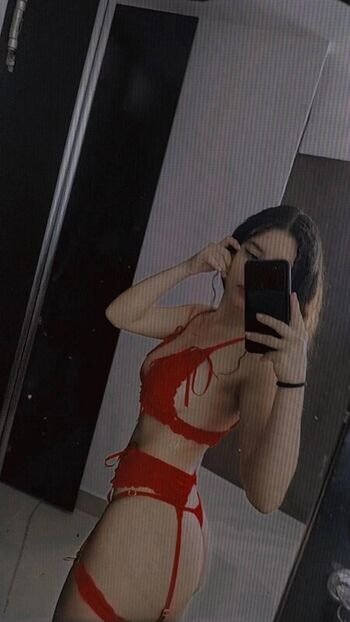 Full leaked Doux amer private photo