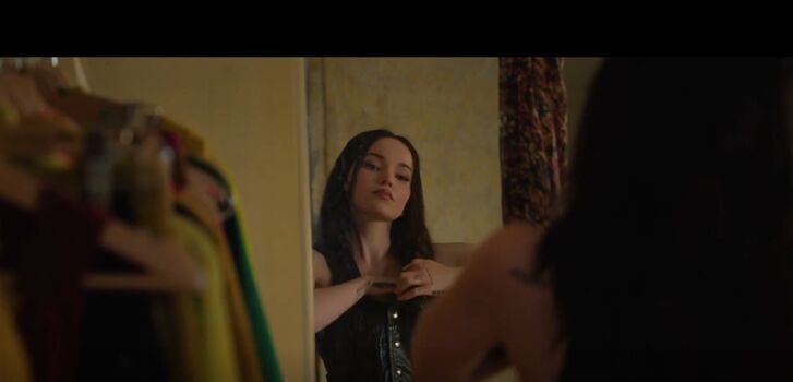 Full leaked Dove cameron page private photo