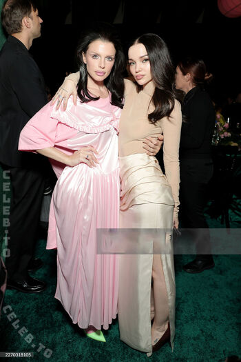 Full leaked Dove cameron page private photo