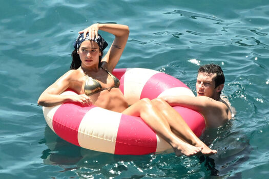Full leaked Dua lipa page private photo