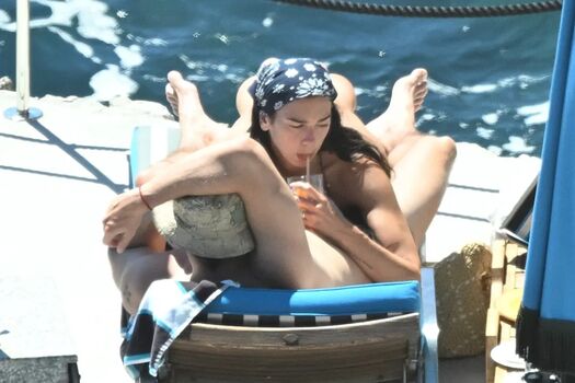 Full leaked Dua lipa page private photo