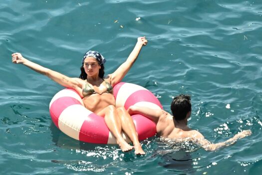 Full leaked Dua lipa page private photo