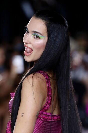 Full leaked Dua lipa private photo
