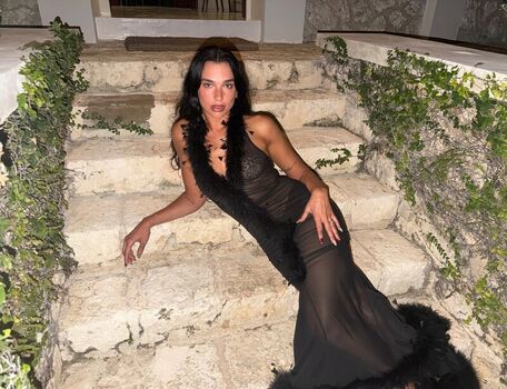 Full leaked Dua lipa private photo