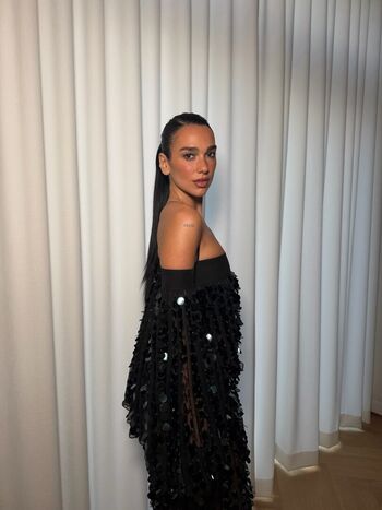 Full leaked Dua lipa private photo