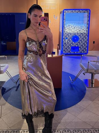 Full leaked Dua lipa private photo