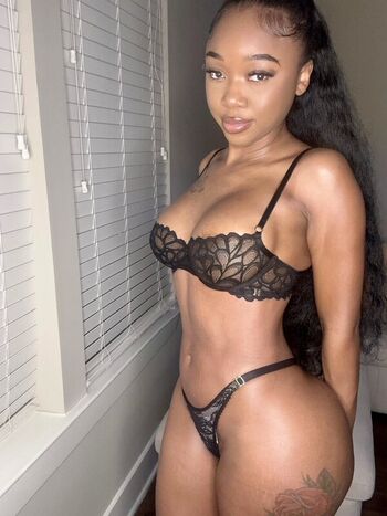 Full leaked Duchessdiorr page private photo