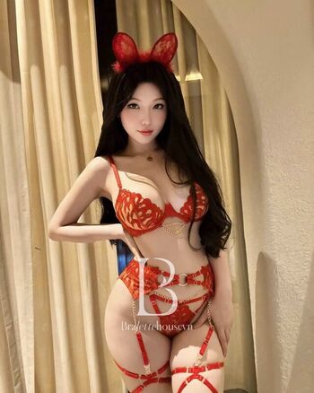 Full leaked Duyenn hipp private photo