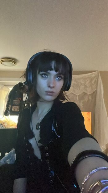 Full leaked Dyremarxx private photo
