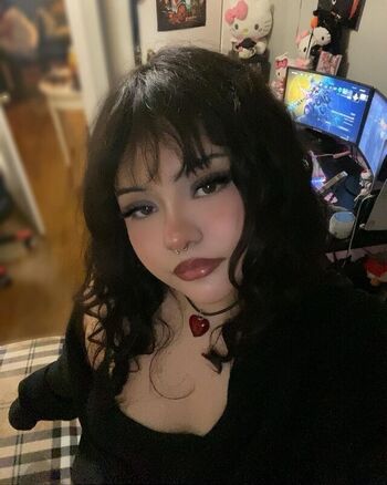 Full leaked E bxnny private photo