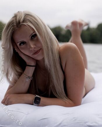 Full leaked E blondie private photo