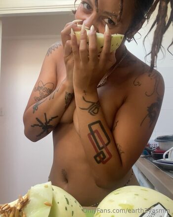 Full leaked Earthyasmin private photo