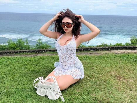 Full leaked Ekatze private photo