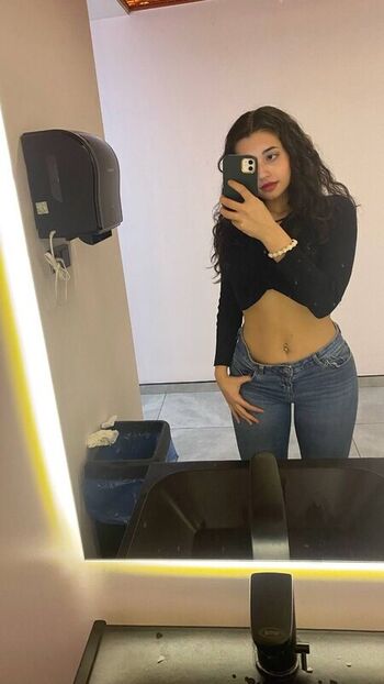 Full leaked Ela kavak private photo