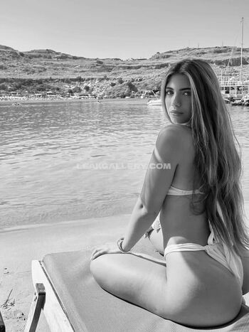 Full leaked Elabeeri private photo