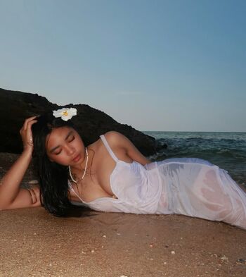 Full leaked Elara lyyy page private photo