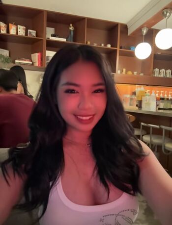 Full leaked Elara lyyy page private photo