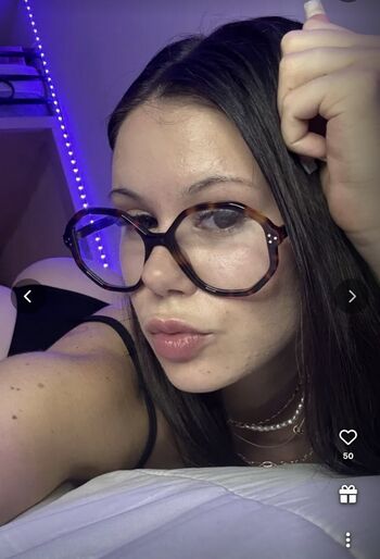 Full leaked Elenamrtn private photo