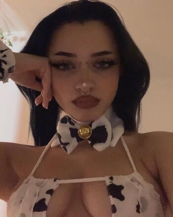 Full leaked Elfyhsq private photo