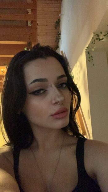 Full leaked Elfyhsq private photo