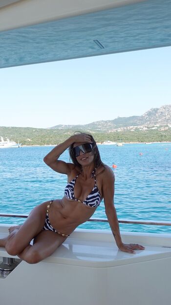 Full leaked Elisabetta canalis private photo