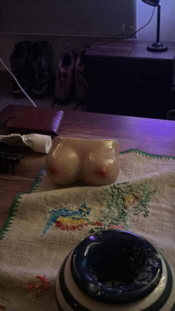 Elise ASMR / Elise Tran / Elise's Garden