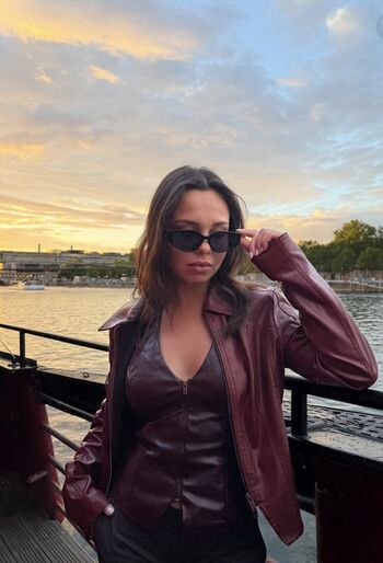 Full leaked Elise cm private photo