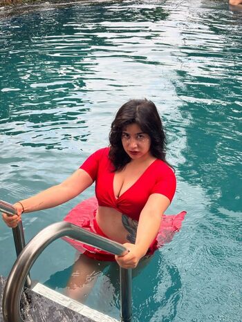 Full leaked Elisetran private photo