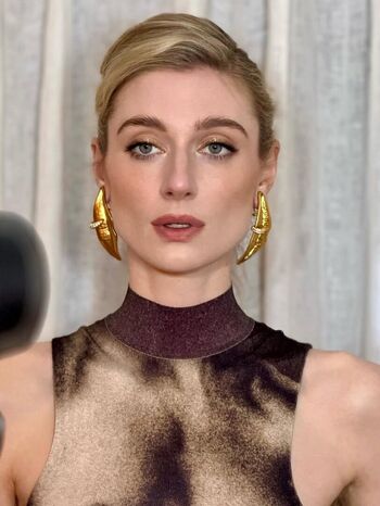 Full leaked Elizabeth debicki private photo