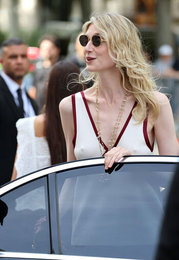 Full leaked Elizabeth debicki page private photo