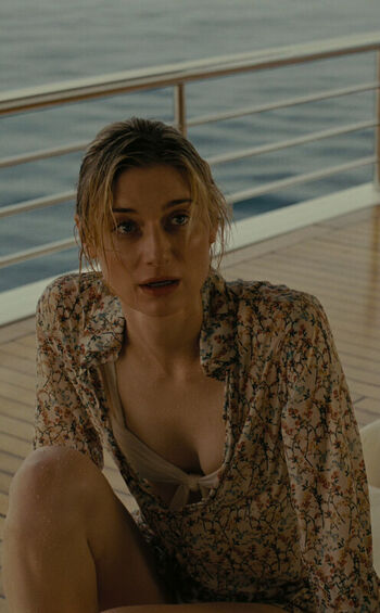 Full leaked Elizabeth debicki private photo