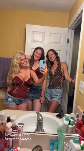 Full leaked Elizabeth graham private photo