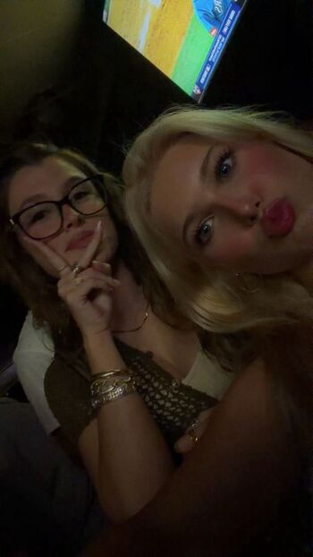 Full leaked Elizabeth graham private photo