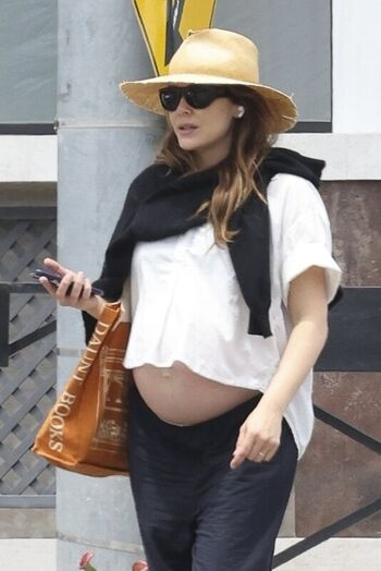 Full leaked Elizabeth olsen  page private photo