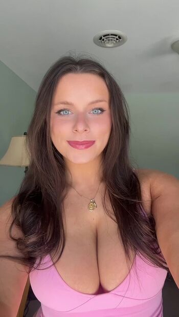 Full leaked Elizabeth owens page private photo