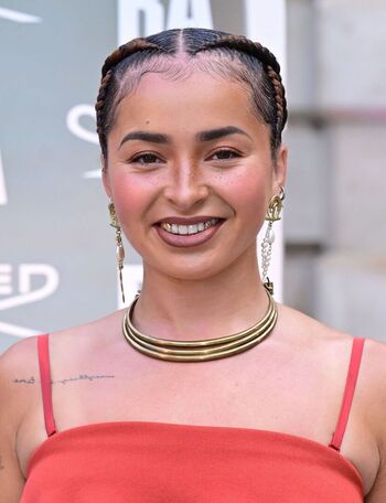 Ella Eyre