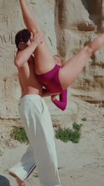 Full leaked Ella horan private photo