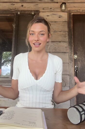 Full leaked Ella kernkamp private photo
