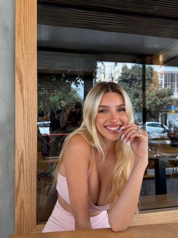 Full leaked Ella netzer page private photo