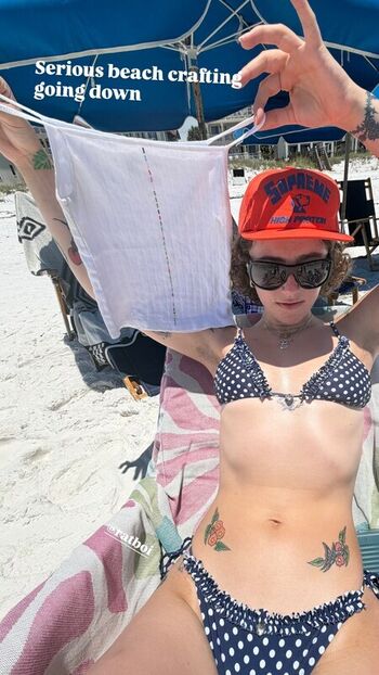 Full leaked Ellaemhoff private photo
