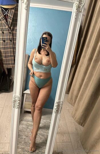 Full leaked Ellamom private photo