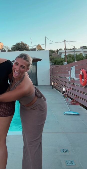 Full leaked Ellaxlongg private photo