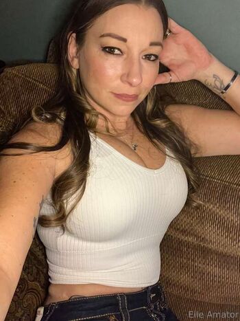 Full leaked Elle amator private photo