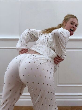 Full leaked Elle fanning private photo