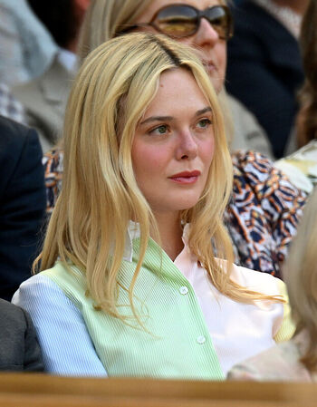 Full leaked Elle fanning private photo